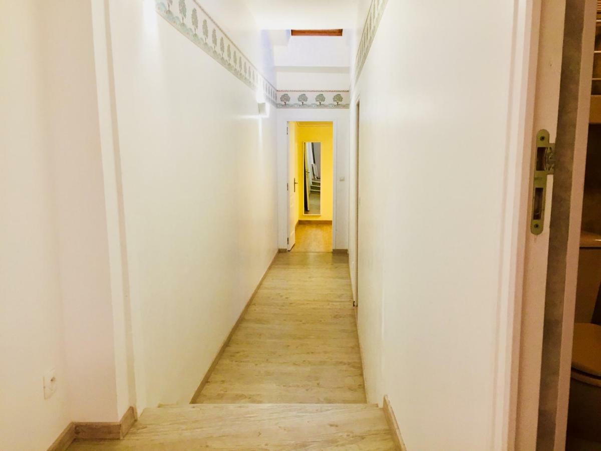 Villa Bigorra Lourdes Centre Le Sanctuaire La Grotte , Parking Zewnętrze zdjęcie